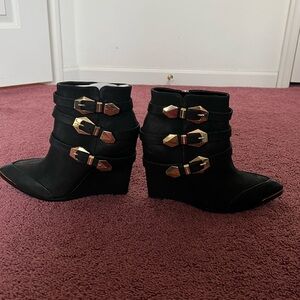 NWOT Vince Camuto Black Suede Wedge Ankle Boots
